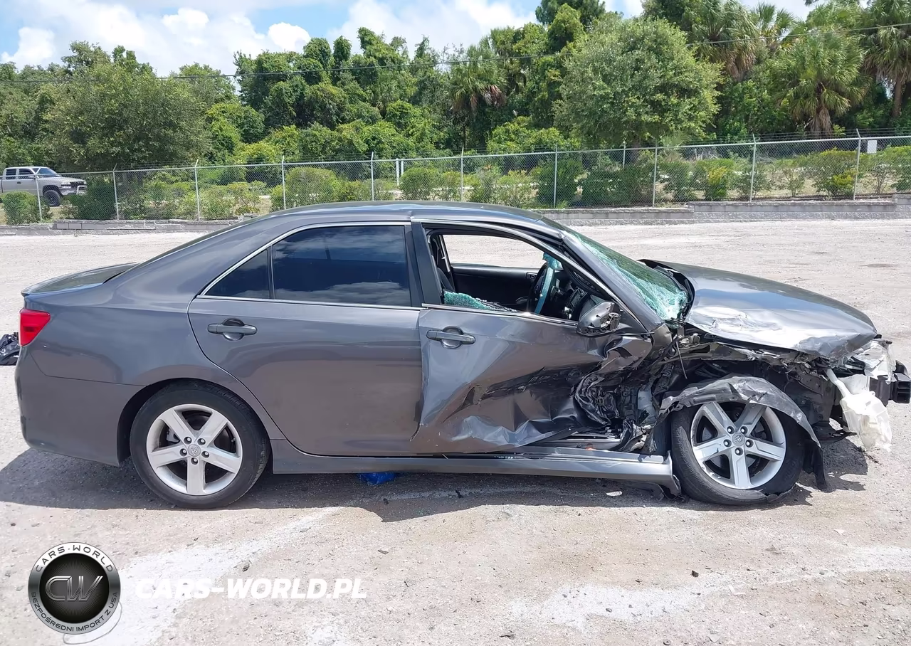 2014 Toyota Camry Se VIN:4T1BF1FK4EU425206 - 13