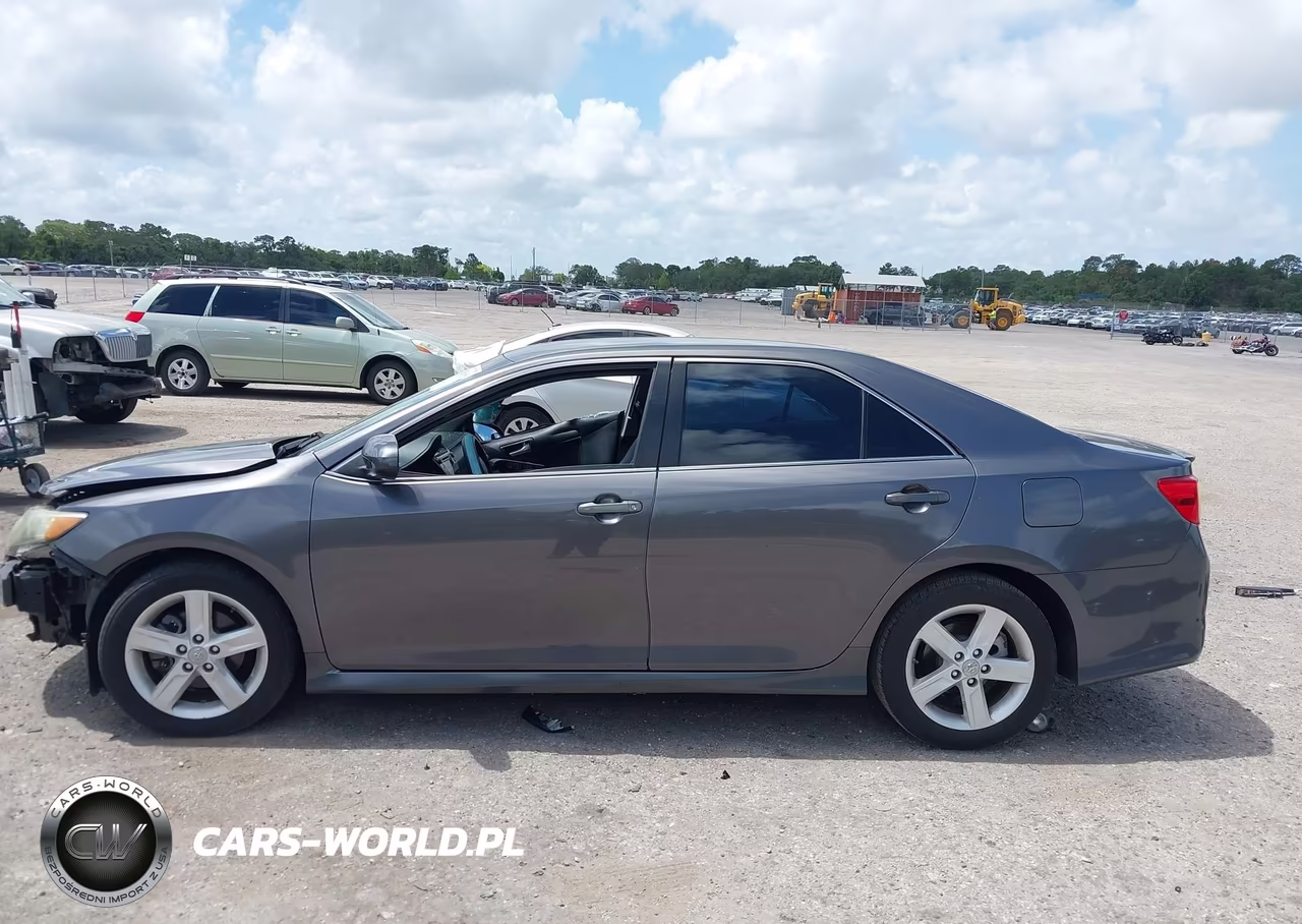 2014 Toyota Camry Se VIN:4T1BF1FK4EU425206 - 14