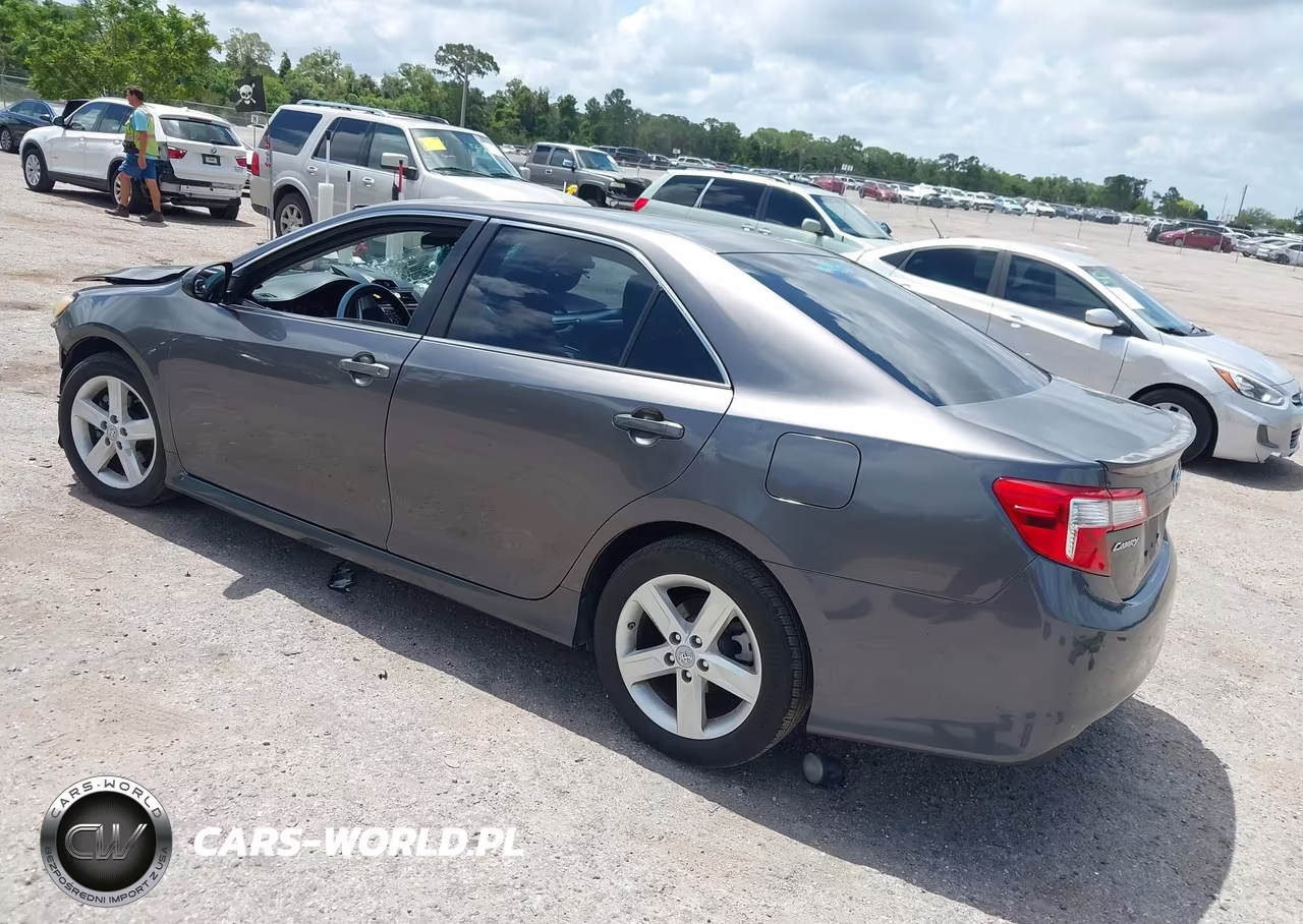 2014 Toyota Camry Se VIN:4T1BF1FK4EU425206 - 3