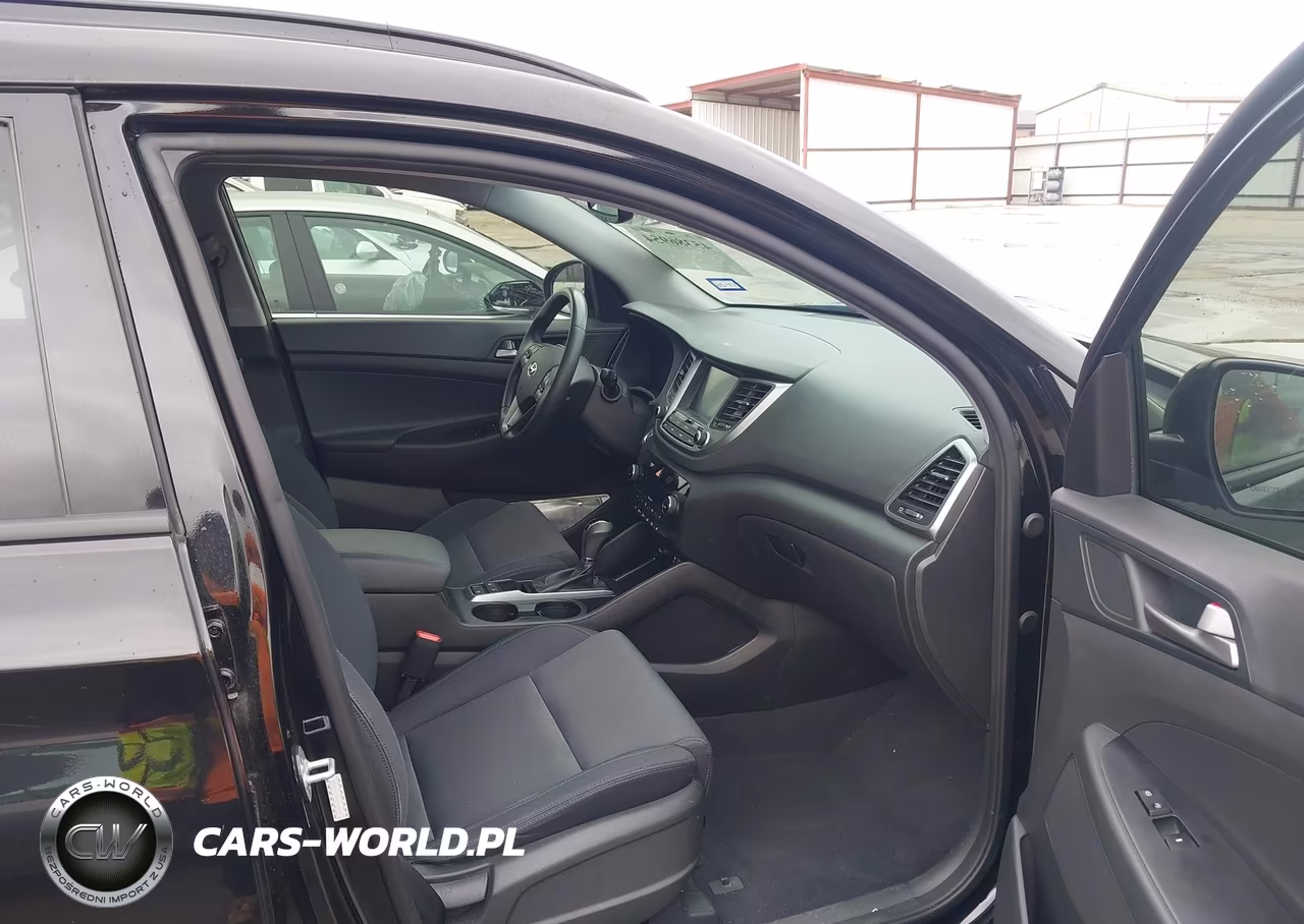 2018 Hyundai Tucson Value VIN:KM8J3CA2XJU681982 - 5