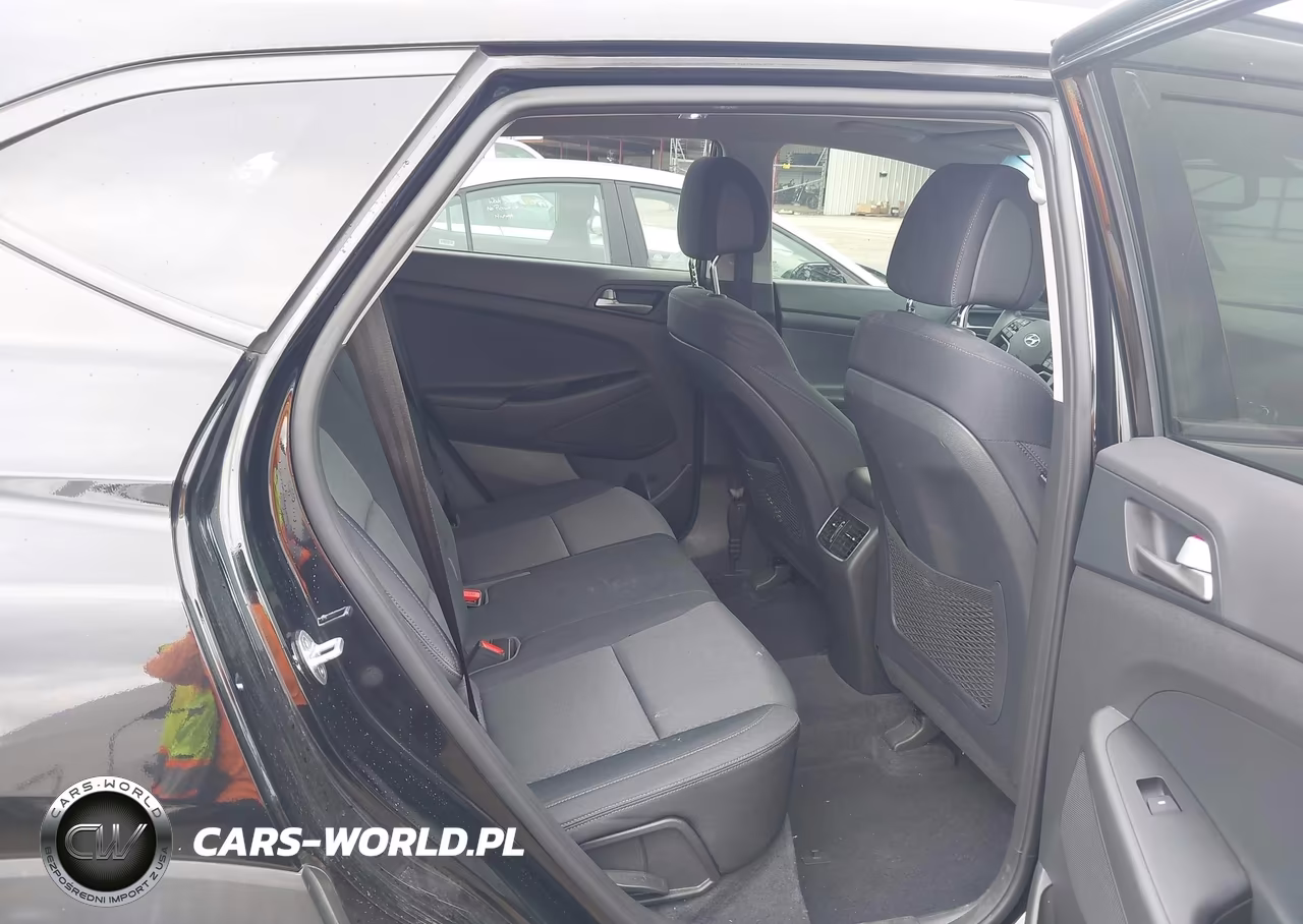 2018 Hyundai Tucson Value VIN:KM8J3CA2XJU681982 - 8