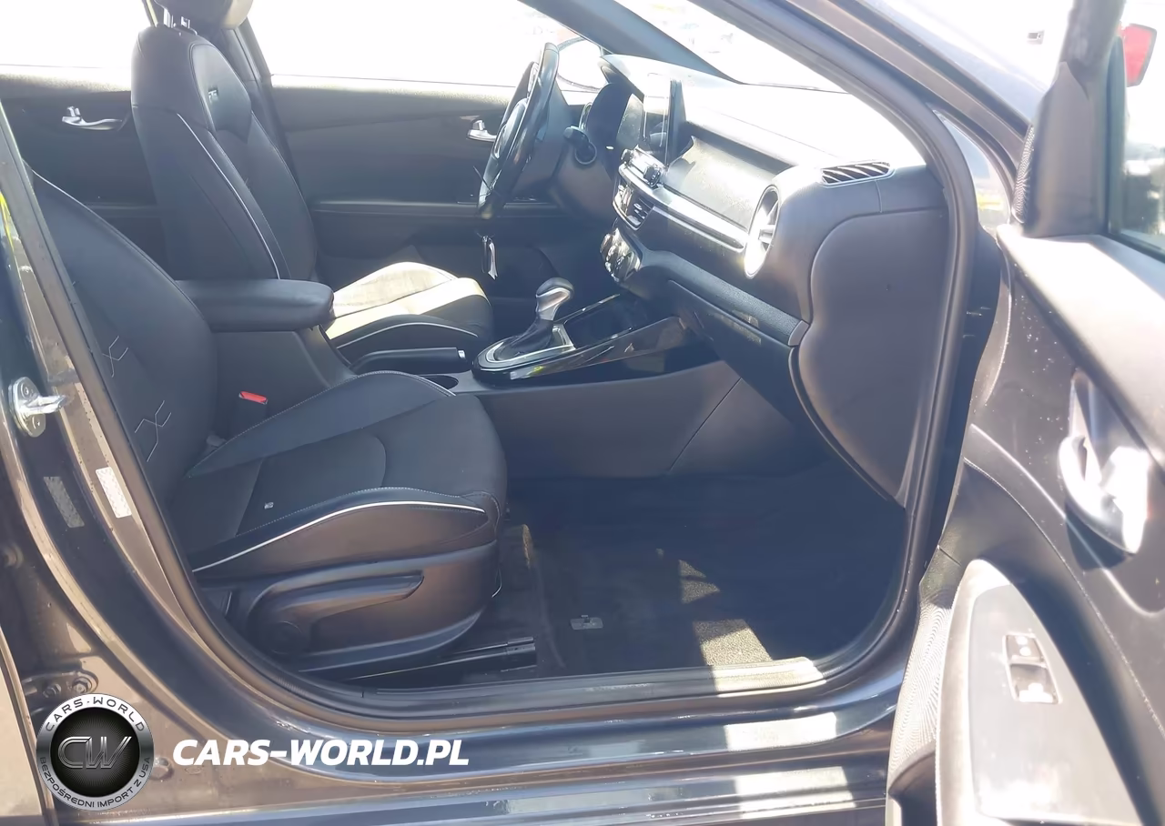 2020 Kia Forte Gt-Line VIN:3KPF34AD2LE219807 - 5