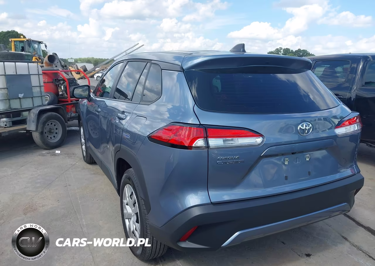 2024 Toyota Corolla Cross L VIN:7MUAAAAG2RV076421 - 3