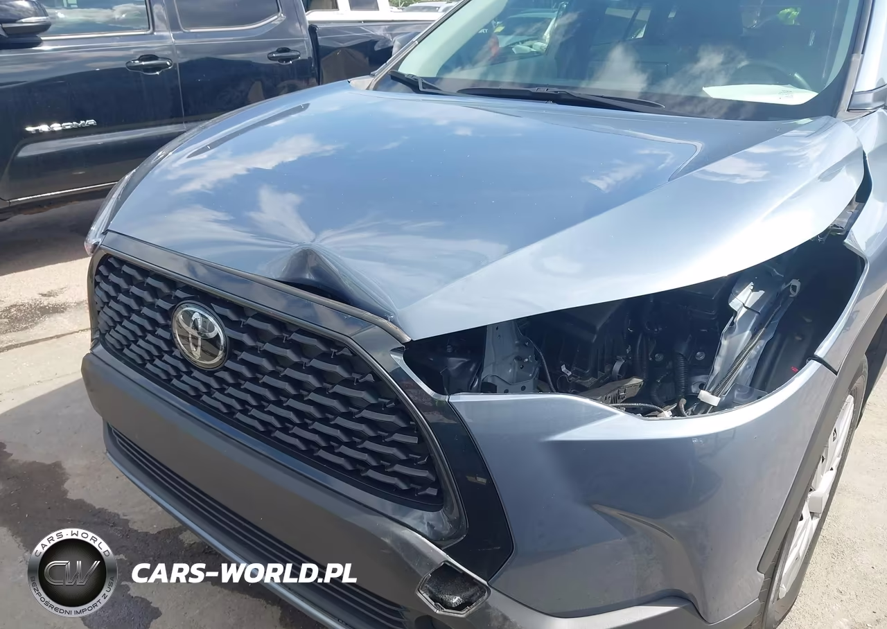 2024 Toyota Corolla Cross L VIN:7MUAAAAG2RV076421 - 6