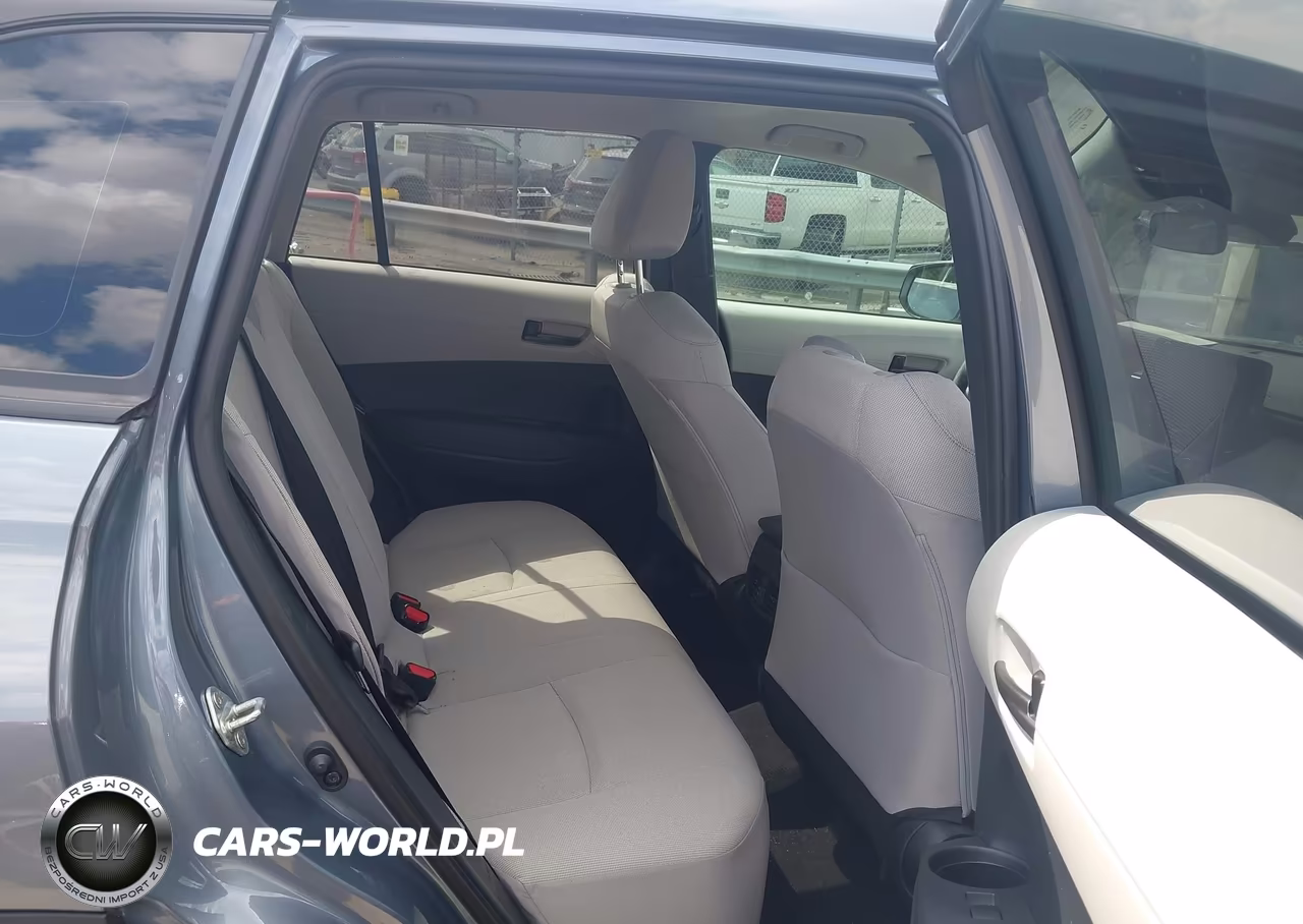 2024 Toyota Corolla Cross L VIN:7MUAAAAG2RV076421 - 8