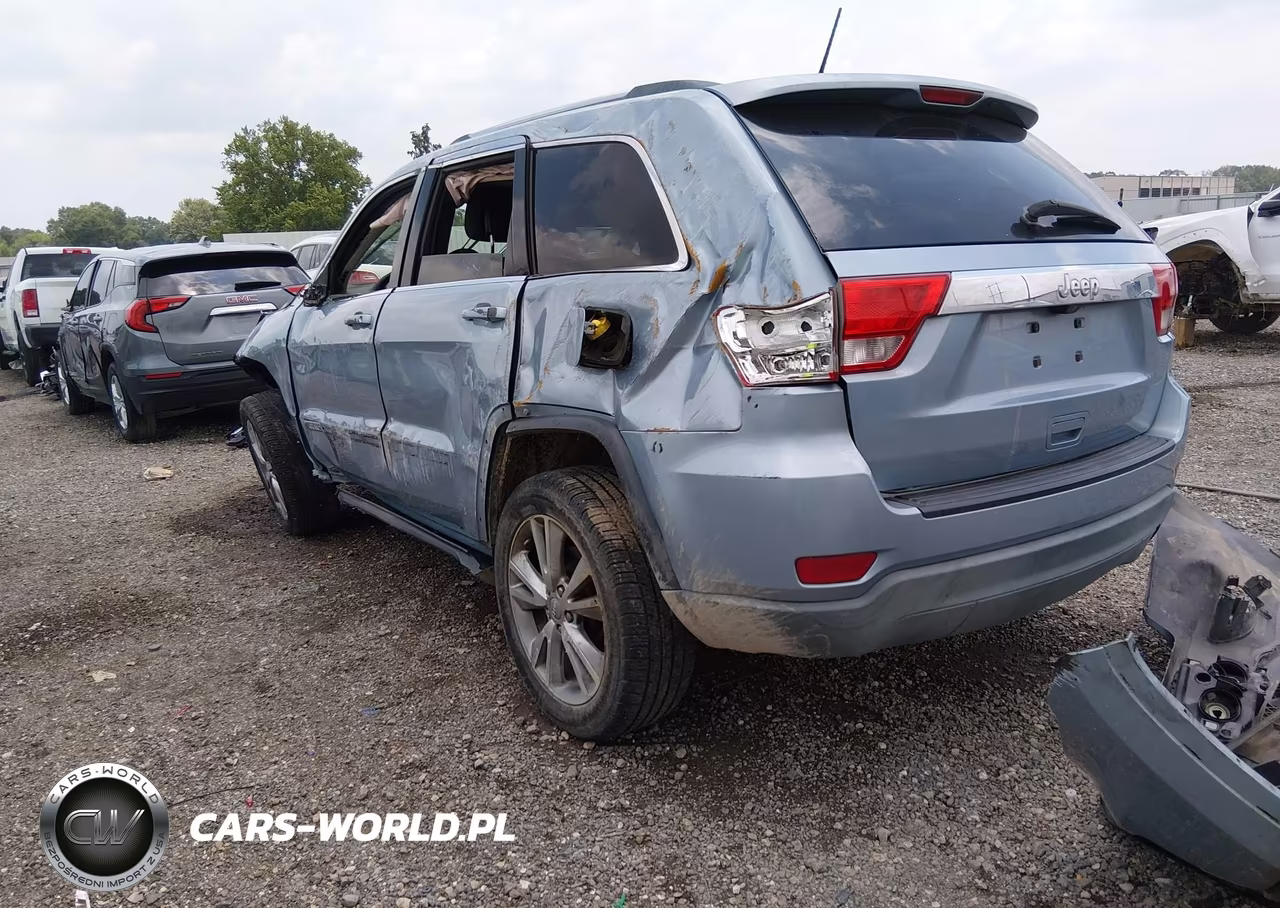 2013 Jeep Grand Cherokee Laredo VIN:1C4RJEAG3DC550133 - 3