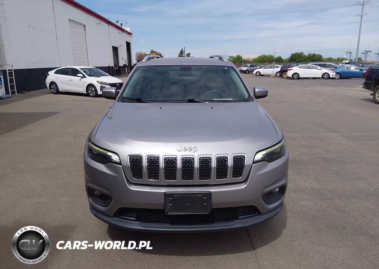 2019 Jeep Cherokee Latitude 4X4 VIN:1C4PJMCB5KD486669 - 6