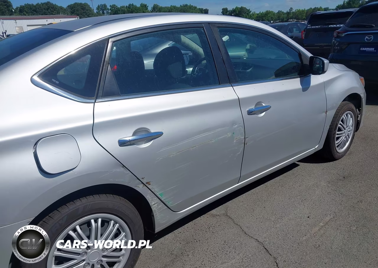 2018 Nissan Sentra S VIN:3N1AB7AP5JY313364 - 13