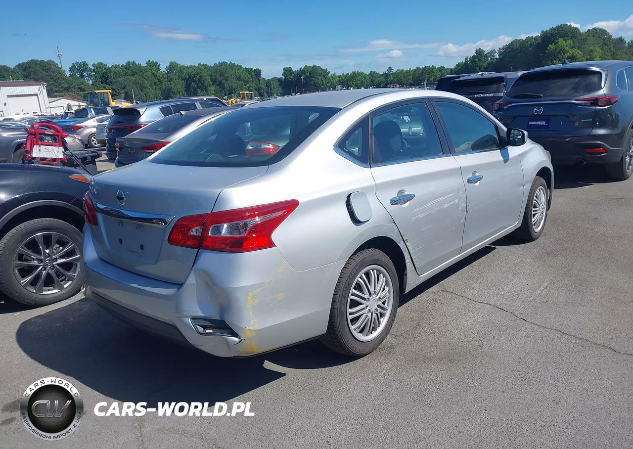 2018 Nissan Sentra S VIN:3N1AB7AP5JY313364 - 4