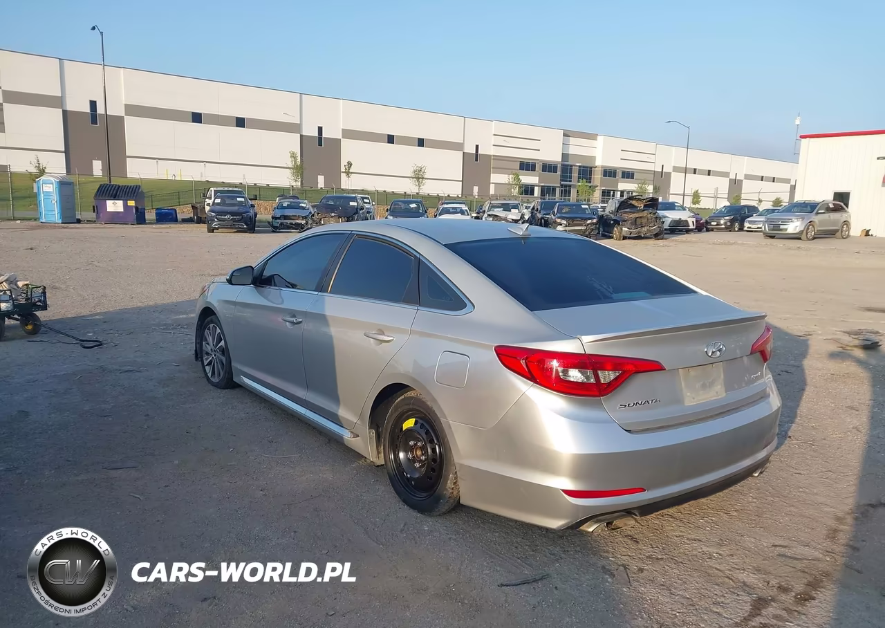 2016 Hyundai Sonata Sport VIN:5NPE34AF6GH268054 - 3