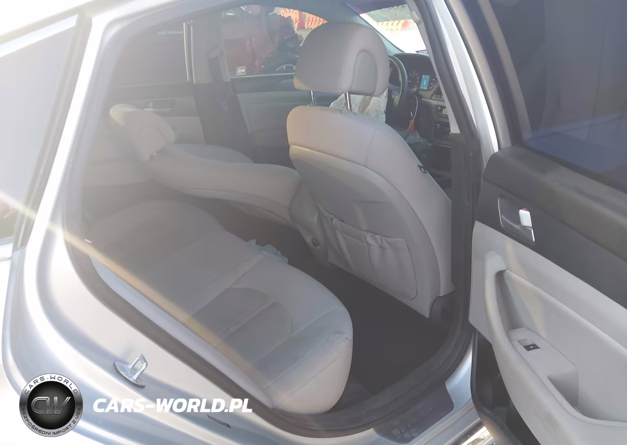 2016 Hyundai Sonata Sport VIN:5NPE34AF6GH268054 - 8