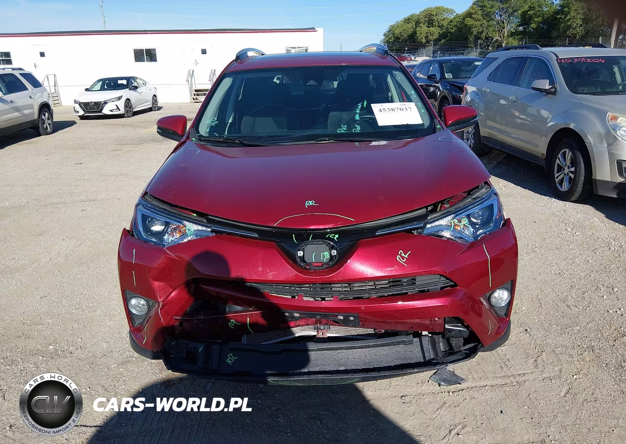 2018 Toyota Rav4 Xle VIN:2T3RFREV3JW715737 - 12