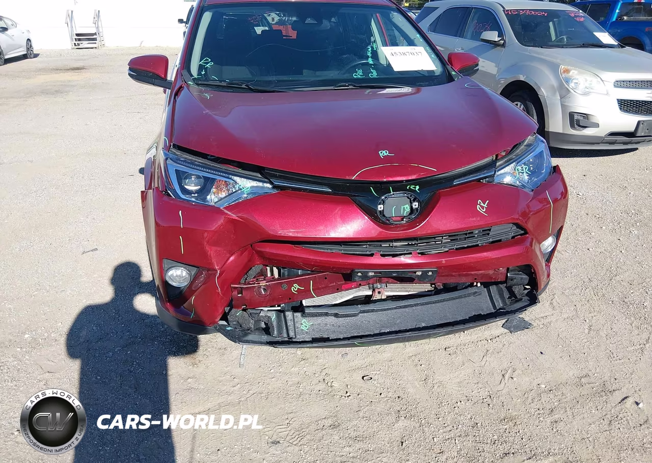 2018 Toyota Rav4 Xle VIN:2T3RFREV3JW715737 - 17
