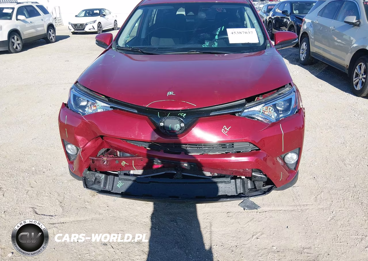 2018 Toyota Rav4 Xle VIN:2T3RFREV3JW715737 - 18