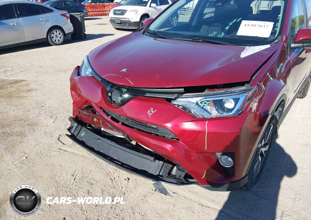 2018 Toyota Rav4 Xle VIN:2T3RFREV3JW715737 - 19