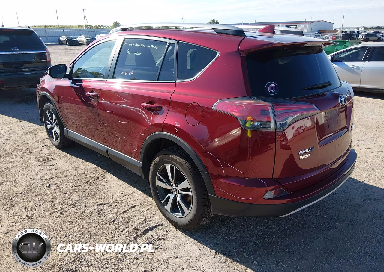 2018 Toyota Rav4 Xle VIN:2T3RFREV3JW715737 - 3