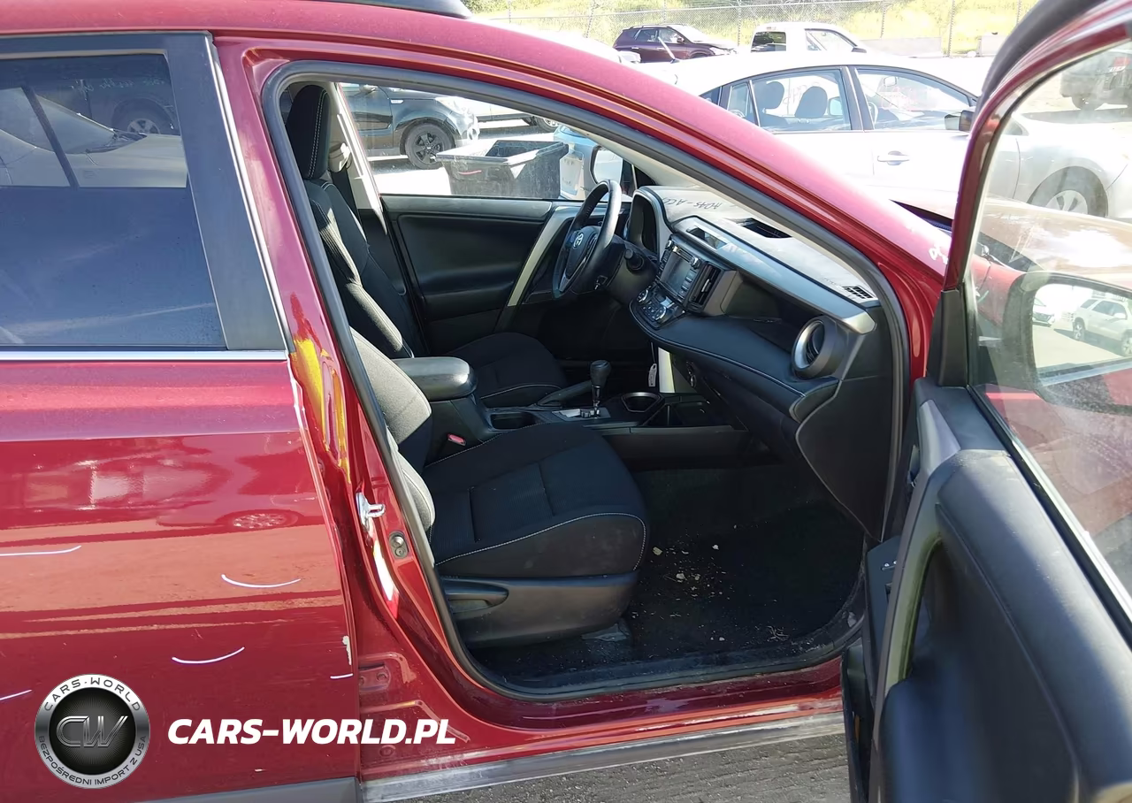 2018 Toyota Rav4 Xle VIN:2T3RFREV3JW715737 - 5