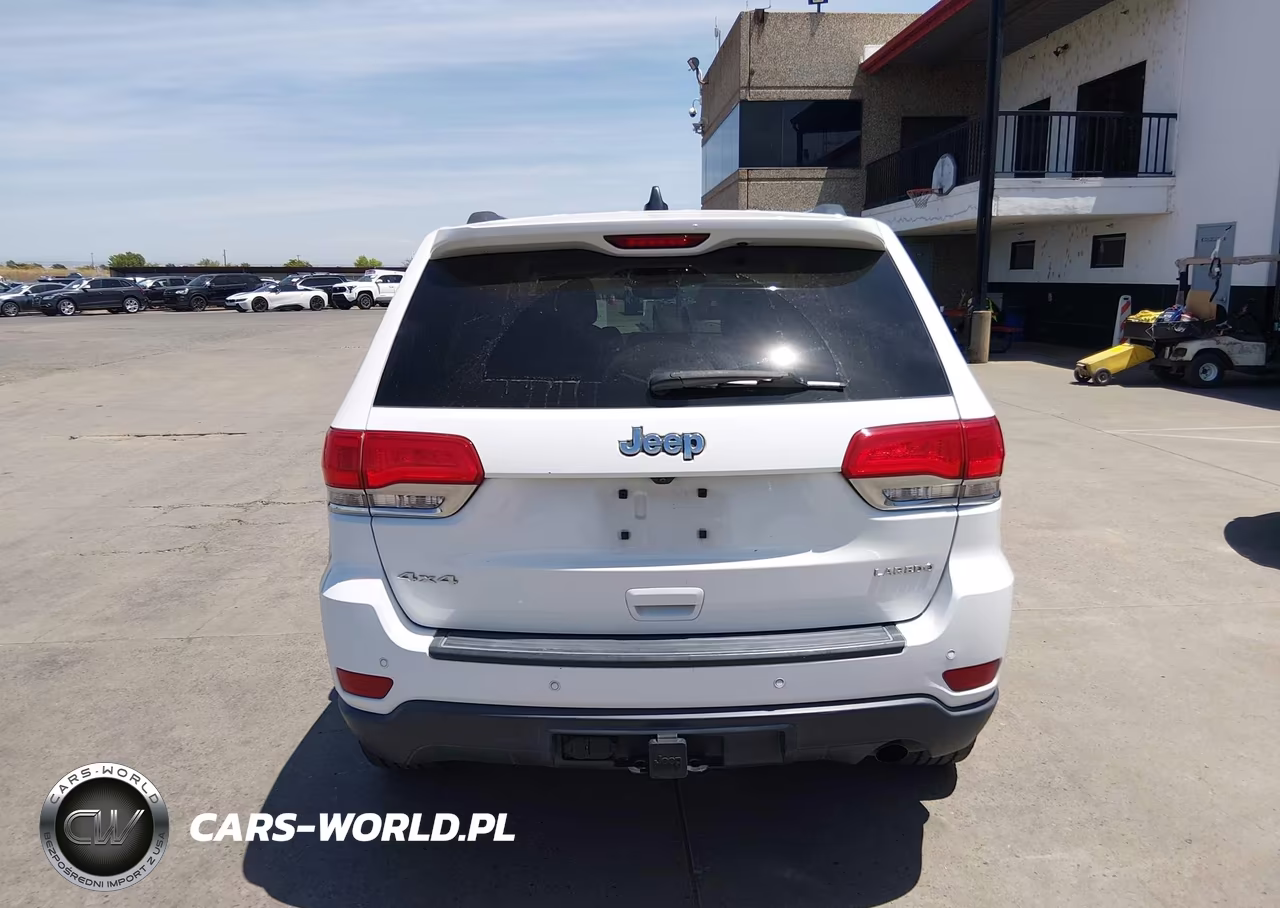 2017 Jeep Grand Cherokee Laredo 4X4 VIN:1C4RJFAGXHC891444 - 16