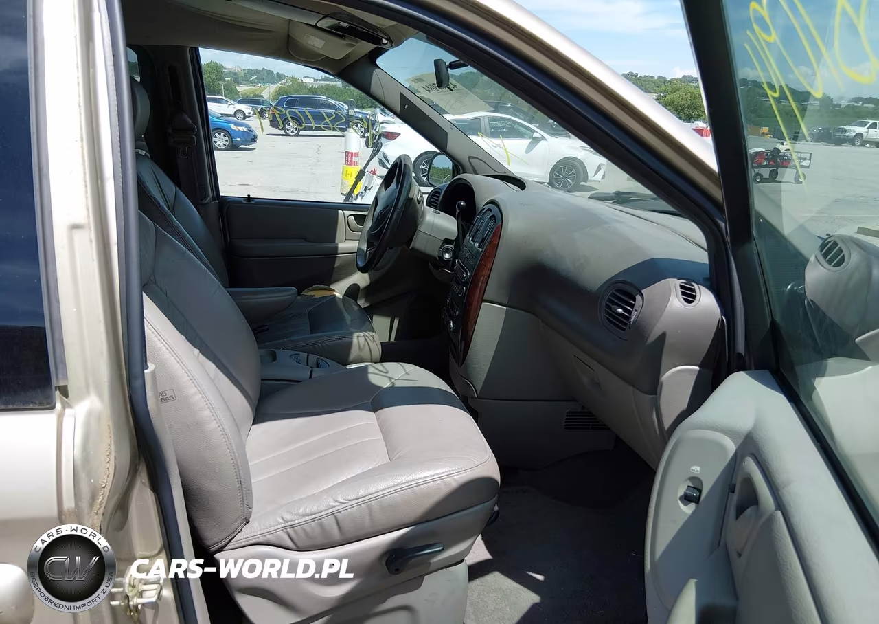 2003 Chrysler Town & Country Ex VIN:2C8GP74L53R119324 - 5