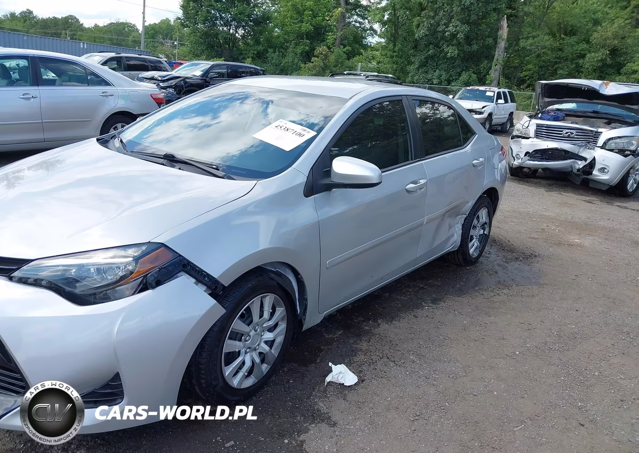 2018 Toyota Corolla Le VIN:2T1BURHE9JC051151 - 6