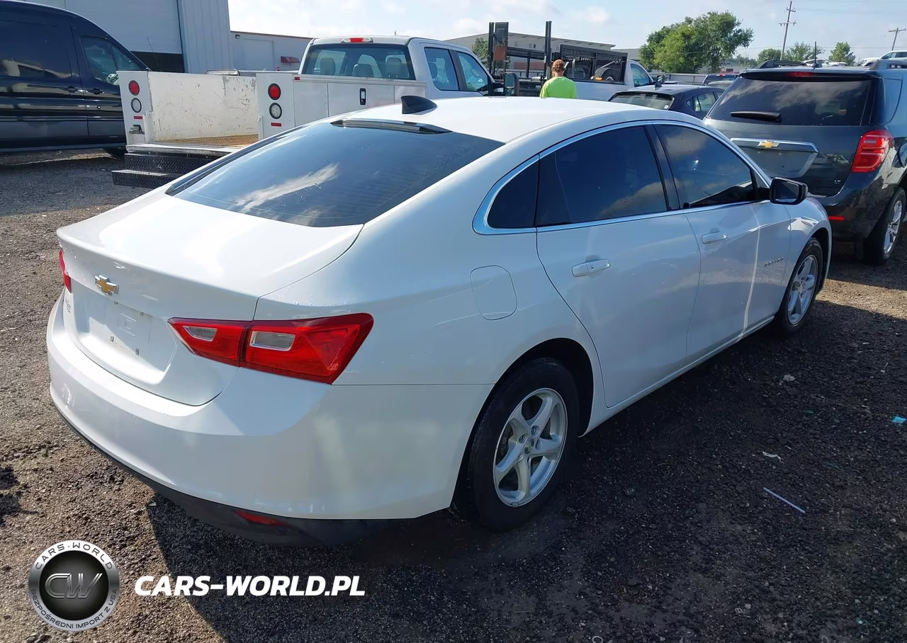 2017 Chevrolet Malibu Ls VIN:1G1ZB5ST6HF158009 - 4