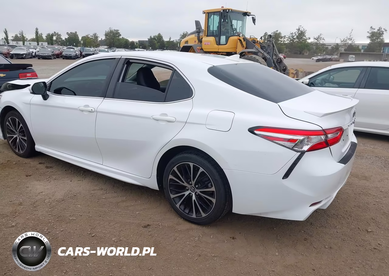 2020 Toyota Camry Se VIN:4T1G11AK5LU929854 - 3