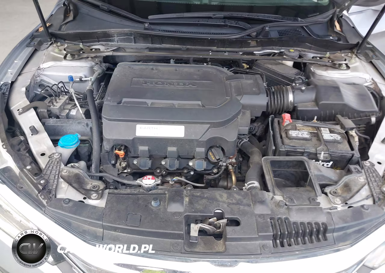 2017 Honda Accord Touring V6 VIN:1HGCR3F98HA019087 - 10