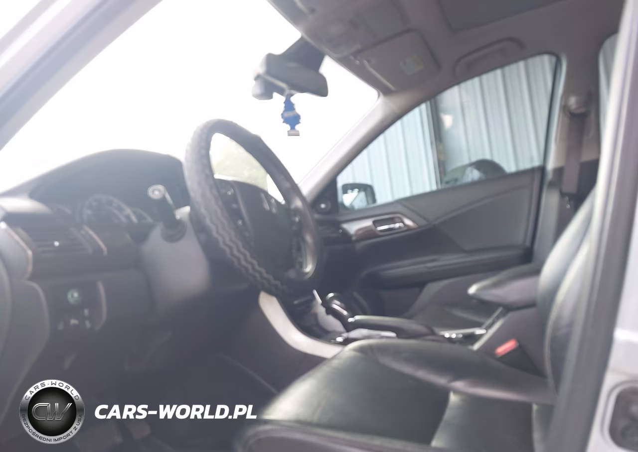 2017 Honda Accord Touring V6 VIN:1HGCR3F98HA019087 - 5