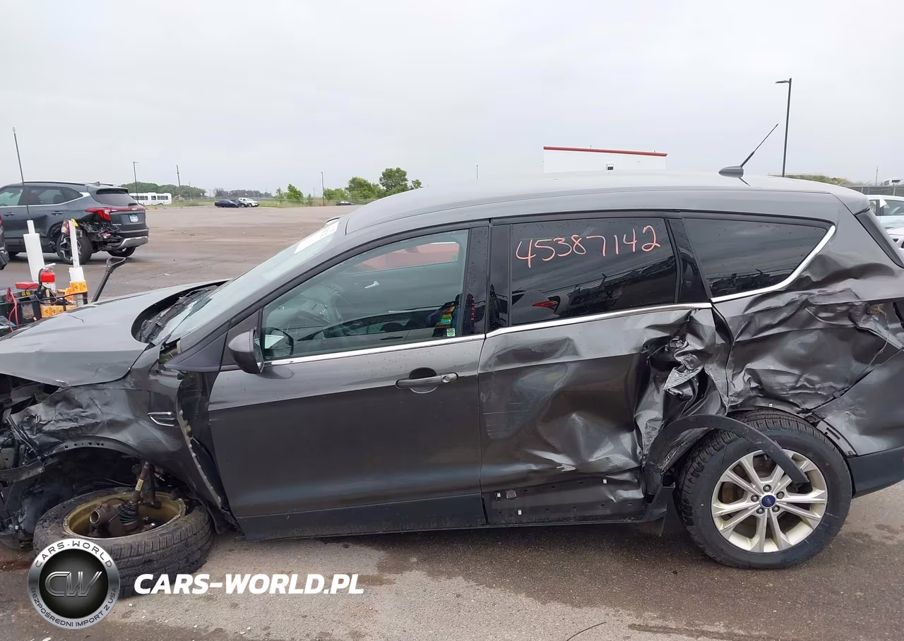 2017 Ford Escape Se VIN:1FMCU0GD6HUB01781 - 15