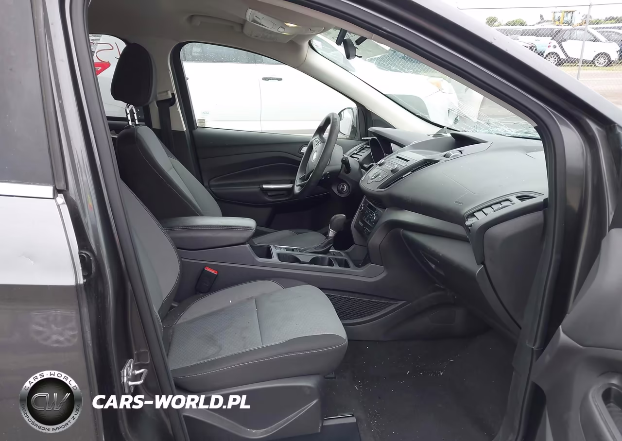 2017 Ford Escape Se VIN:1FMCU0GD6HUB01781 - 5