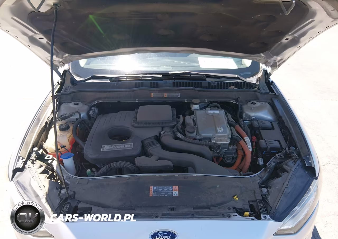 2018 Ford Fusion Hybrid S VIN:3FA6P0UU6JR101179 - 10