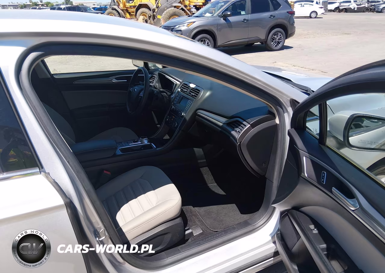 2018 Ford Fusion Hybrid S VIN:3FA6P0UU6JR101179 - 5