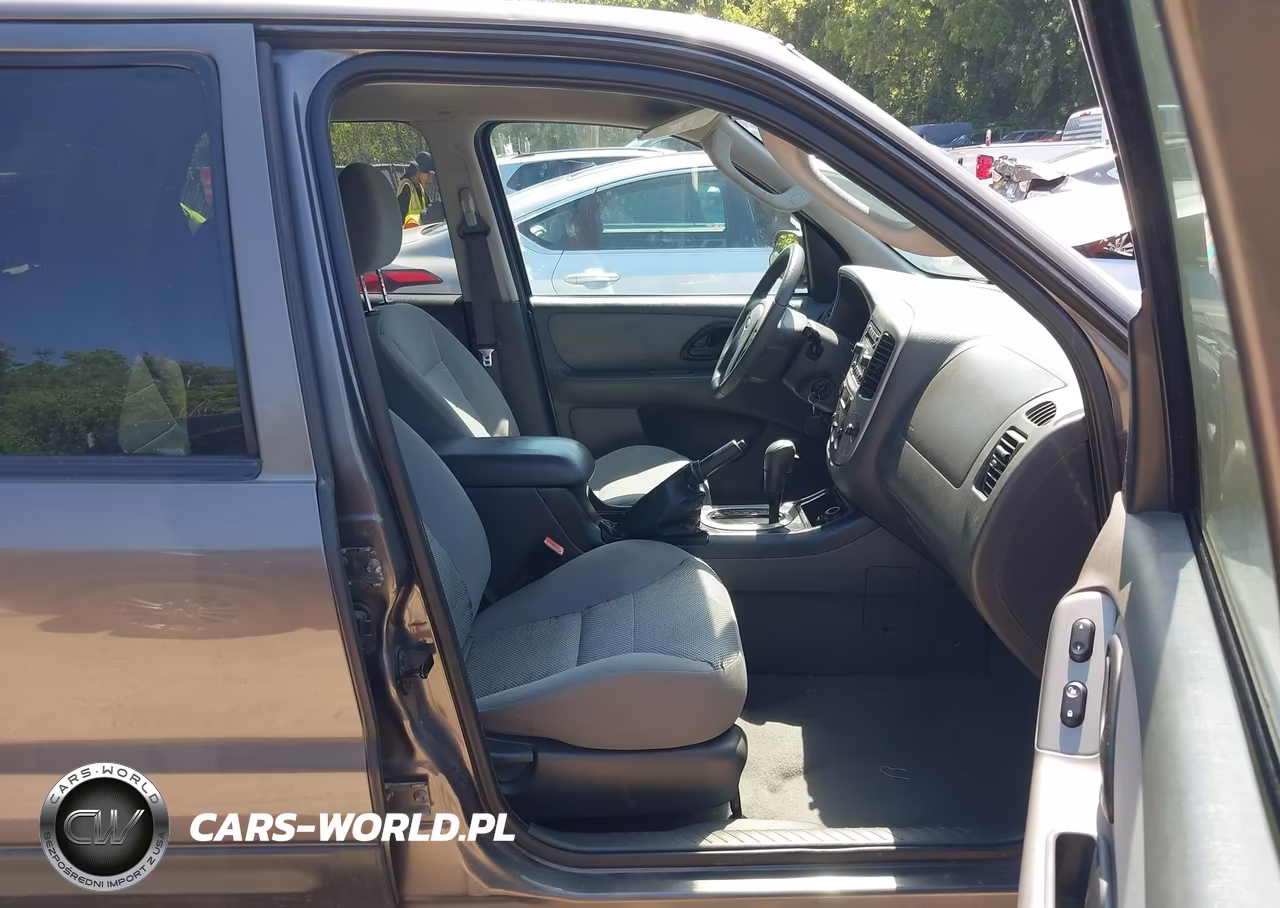 2005 Ford Escape Xlt VIN:1FMCU93125KA79785 - 5