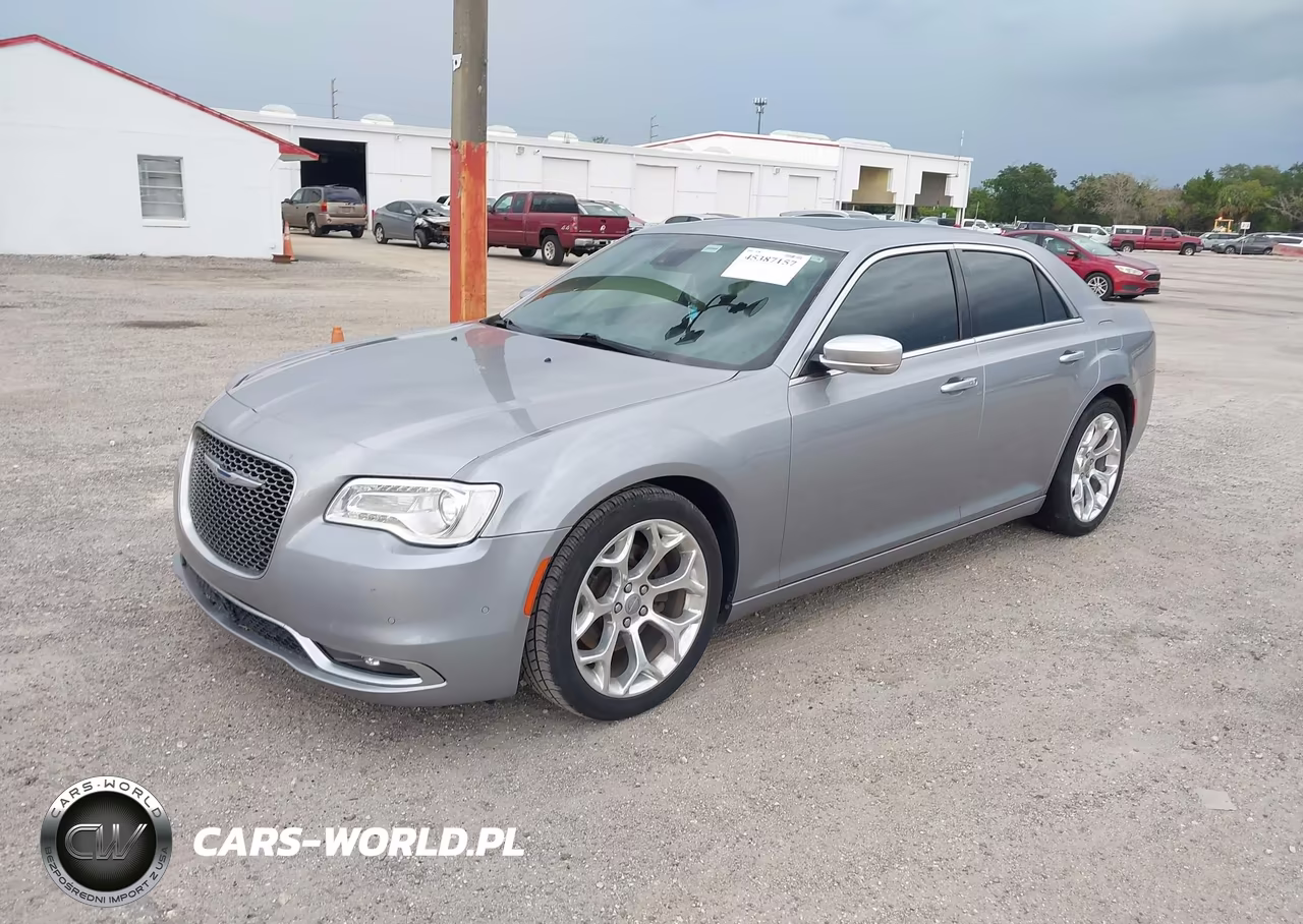2017 Chrysler 300C Platinum VIN:2C3CCAPT6HH511797 - 2