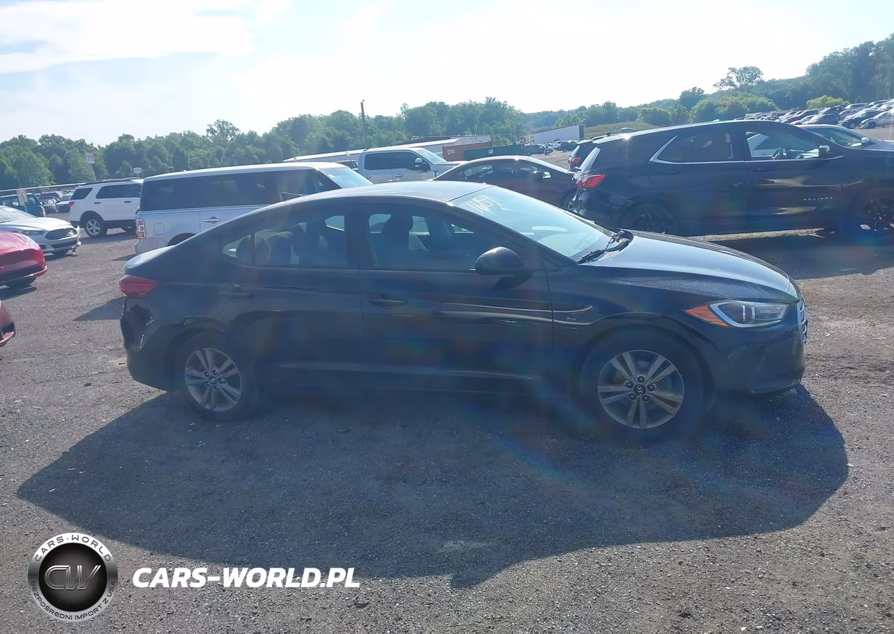 2018 Hyundai Elantra Sel VIN:5NPD84LF6JH371654 - 13