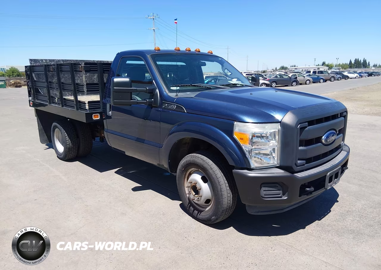 2016 Ford F-350 Chassis Xl