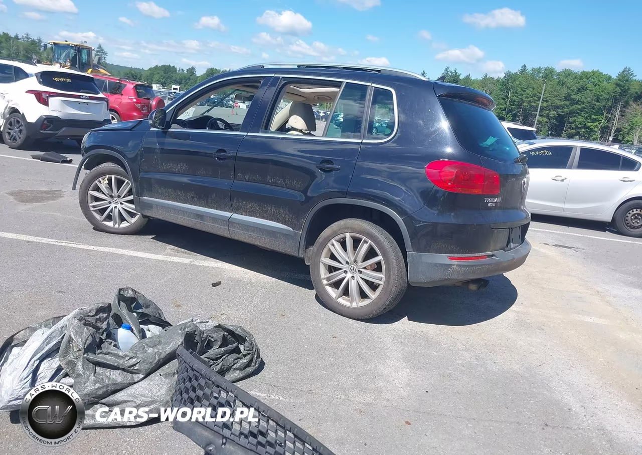 2012 Volkswagen Tiguan Se VIN:WVGBV7AX2CW609358 - 3