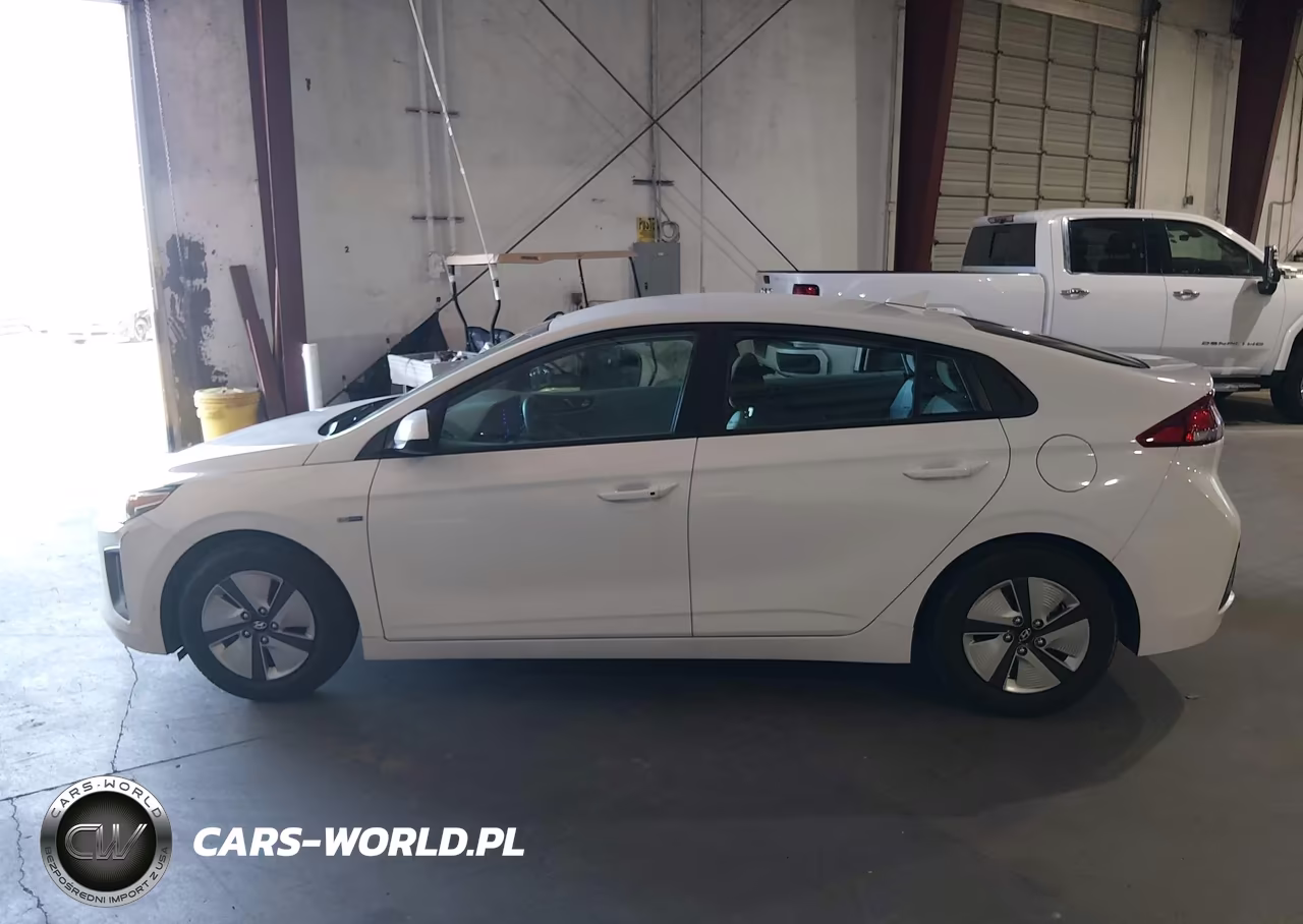 2020 Hyundai Ioniq Hybrid Blue VIN:KMHC65LC8LU220395 - 14