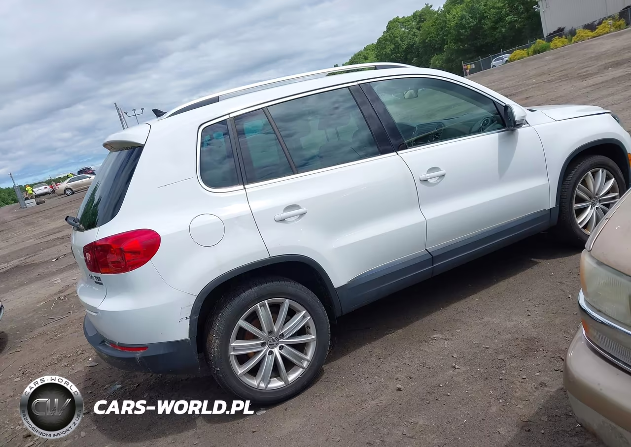 2015 Volkswagen Tiguan Se VIN:WVGBV7AX9FW116023 - 4