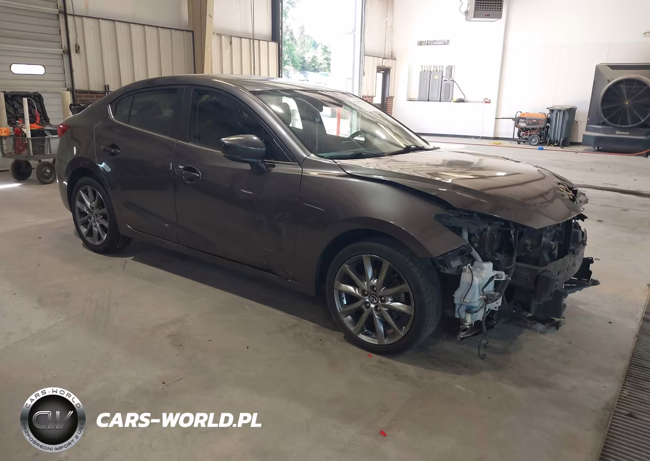 2018 Mazda Mazda3 Touring – zdjęcie 1 z 17