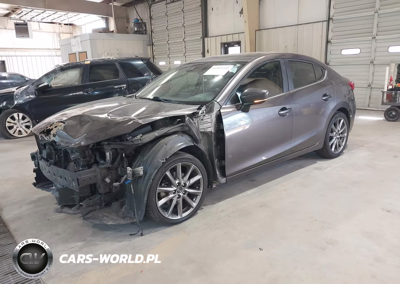2018 Mazda Mazda3 Touring VIN:3MZBN1V31JM247803 - 2