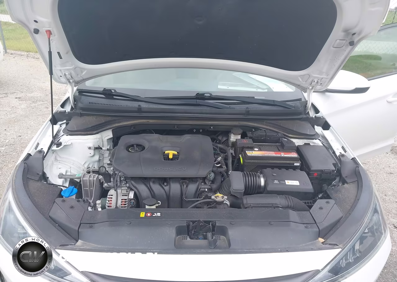 2019 Hyundai Elantra Sel VIN:5NPD84LF4KH467929 - 10