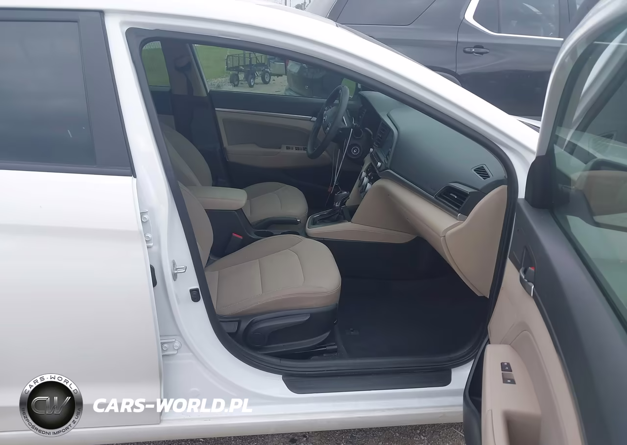 2019 Hyundai Elantra Sel VIN:5NPD84LF4KH467929 - 5