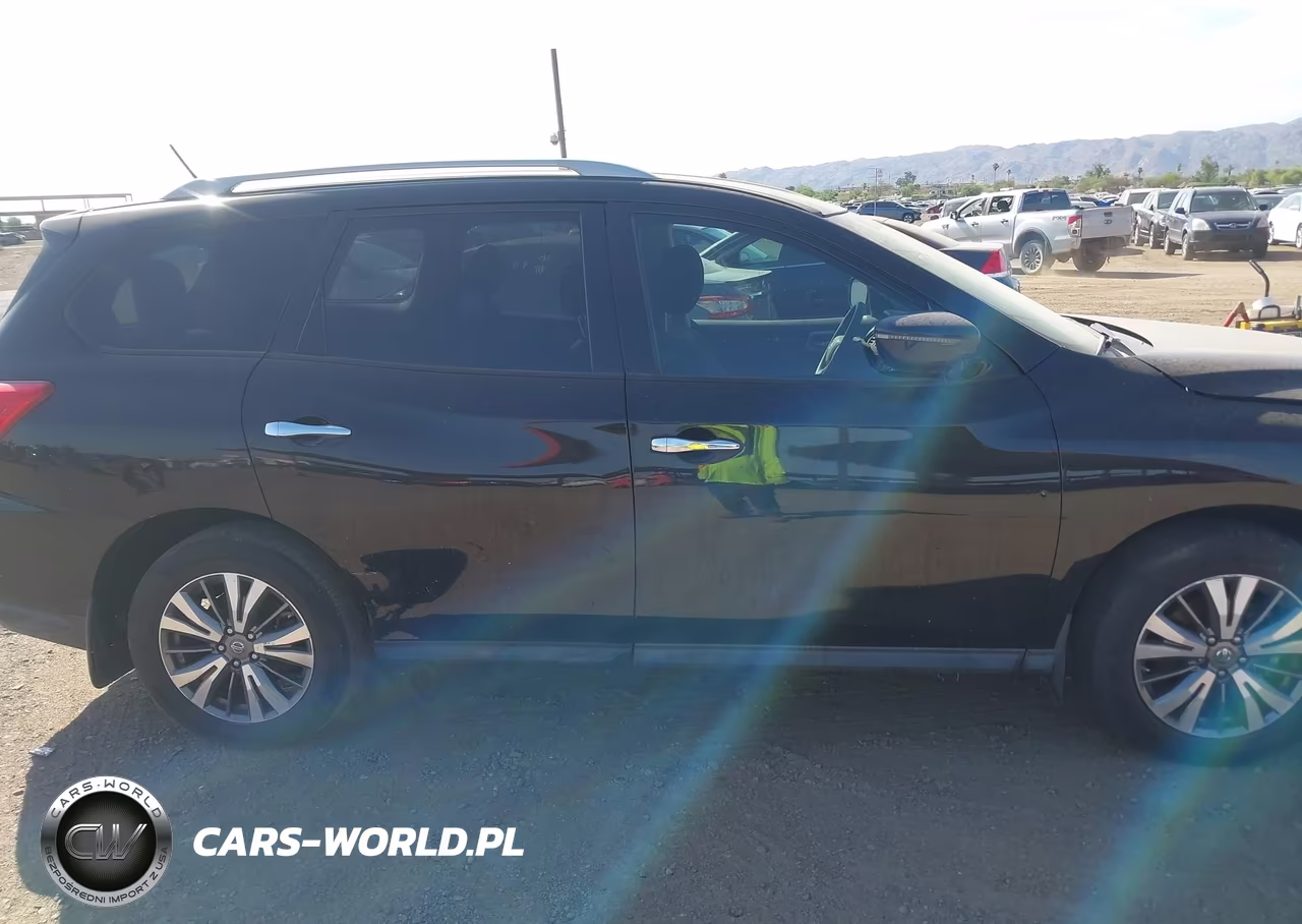 2018 Nissan Pathfinder S VIN:5N1DR2MN1JC652856 - 13