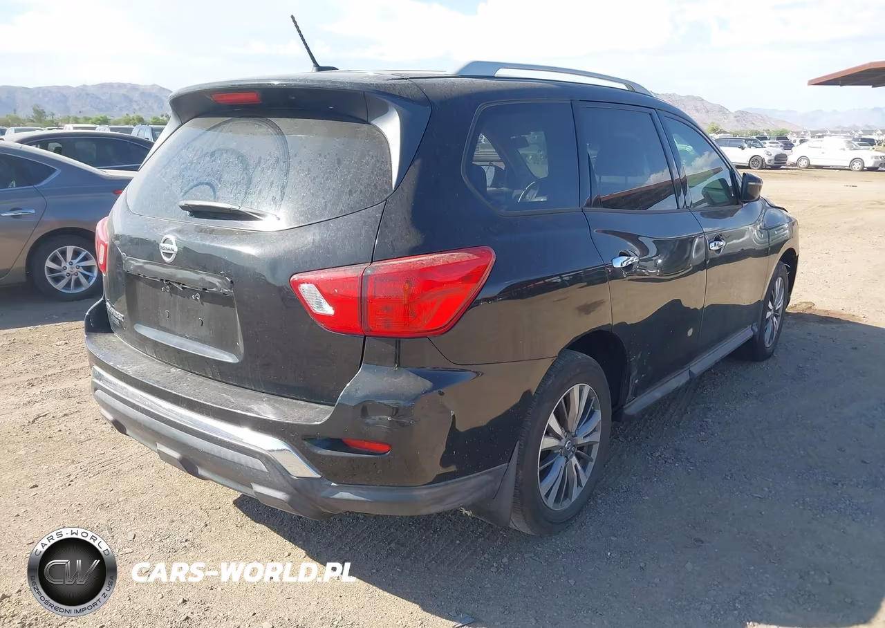 2018 Nissan Pathfinder S VIN:5N1DR2MN1JC652856 - 4