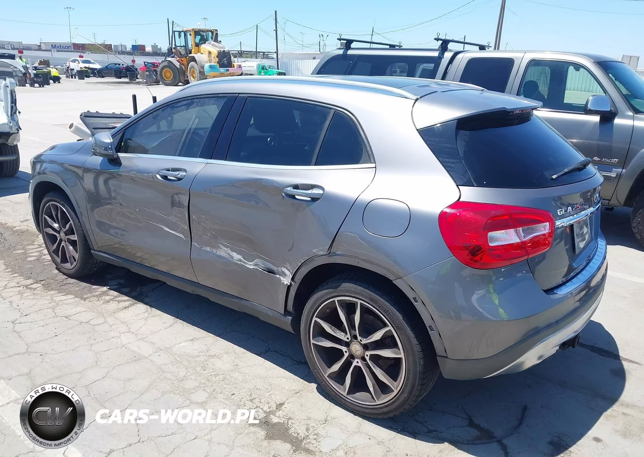 2017 Mercedes-Benz Gla 250 4Matic VIN:WDCTG4GB8HJ352346 - 3