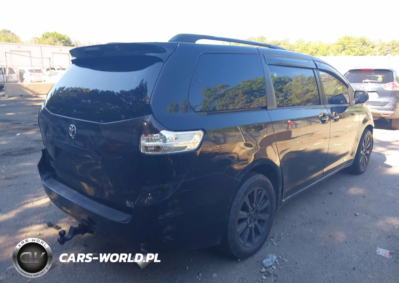 2011 Toyota Sienna Xle VIN:5TDDK3DC5BS006717 - 4