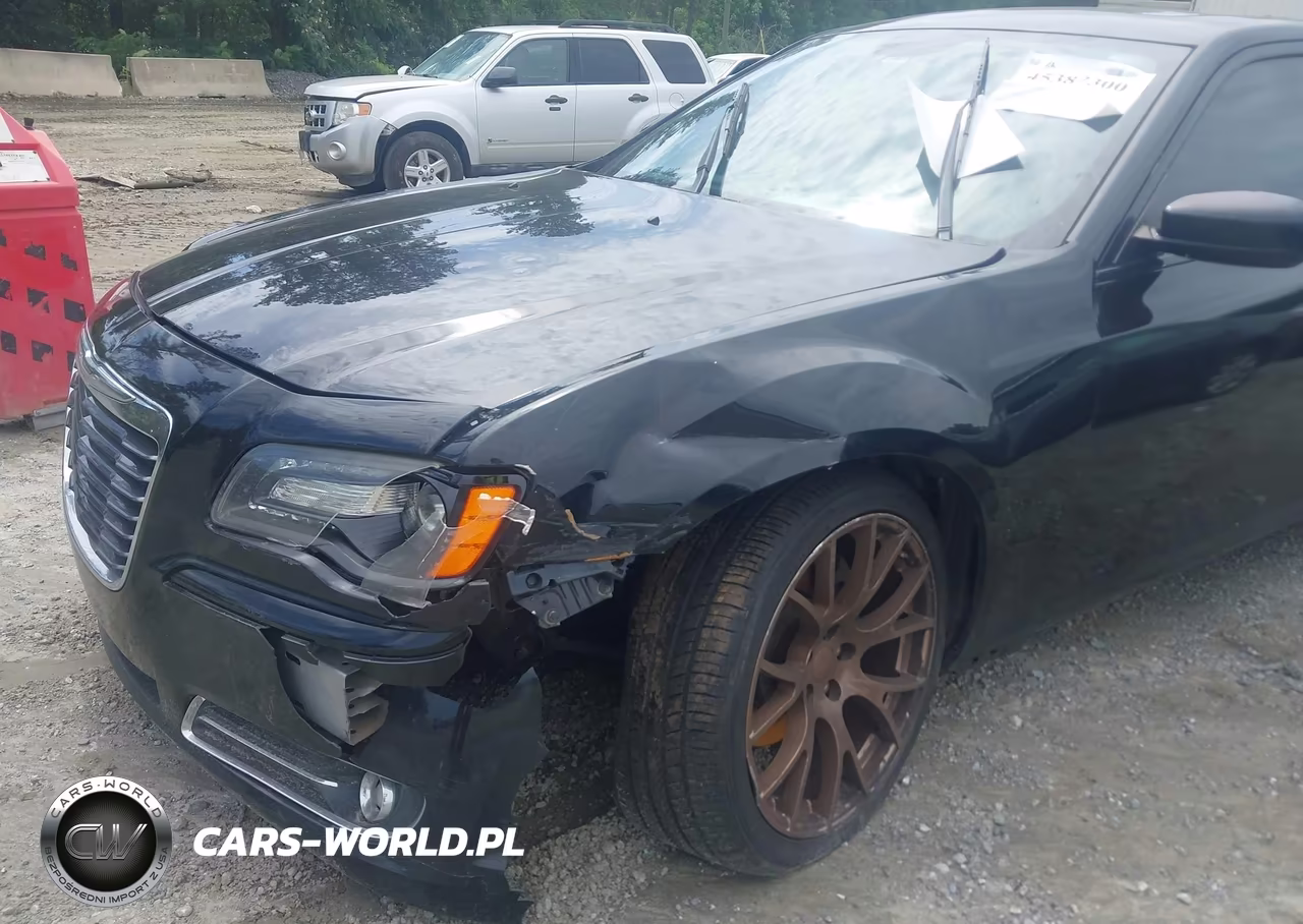 2014 Chrysler 300 300S VIN:2C3CCABT5EH200462 - 6