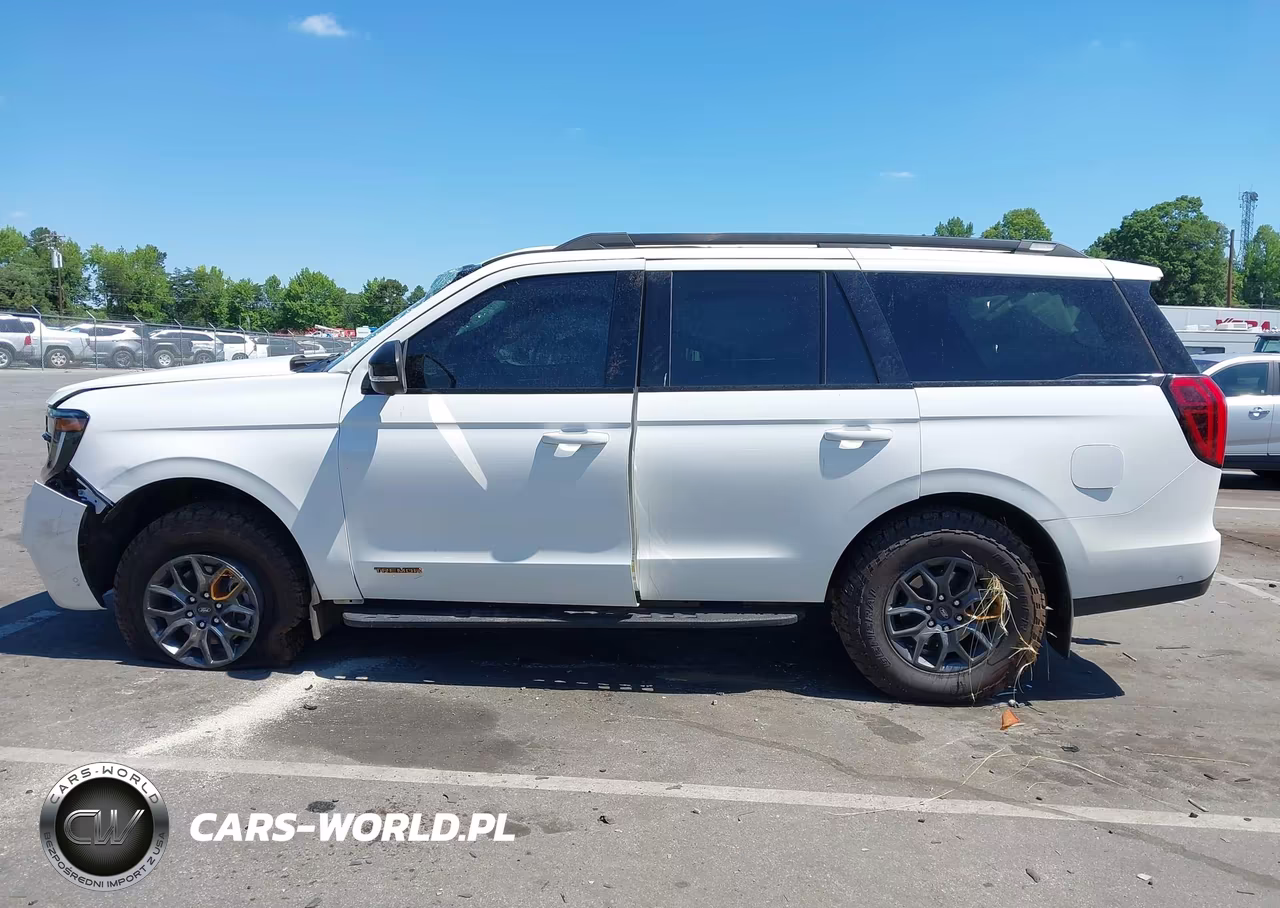 2025 Ford Expedition Tremor VIN:1FMJU1RG6SEA53348 - 15