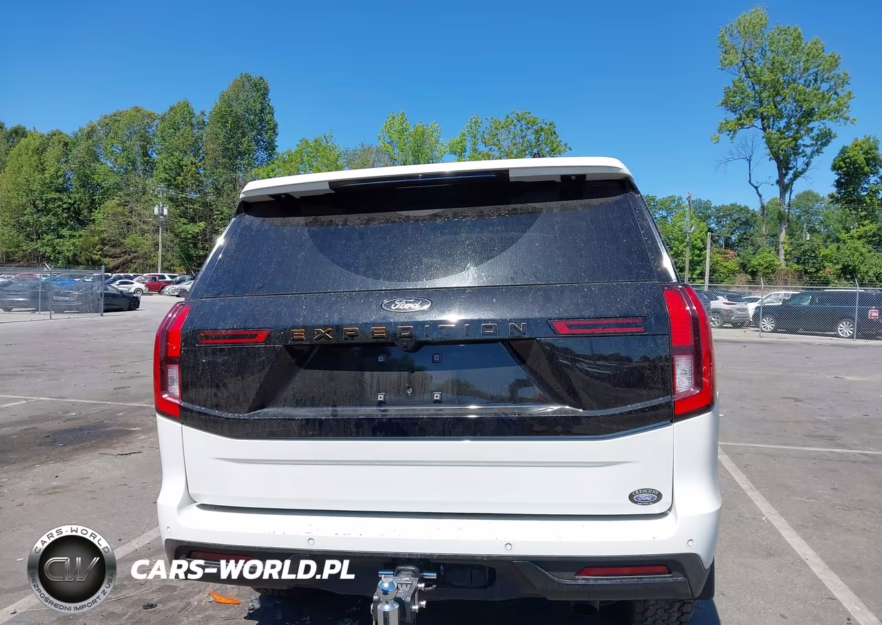 2025 Ford Expedition Tremor VIN:1FMJU1RG6SEA53348 - 17
